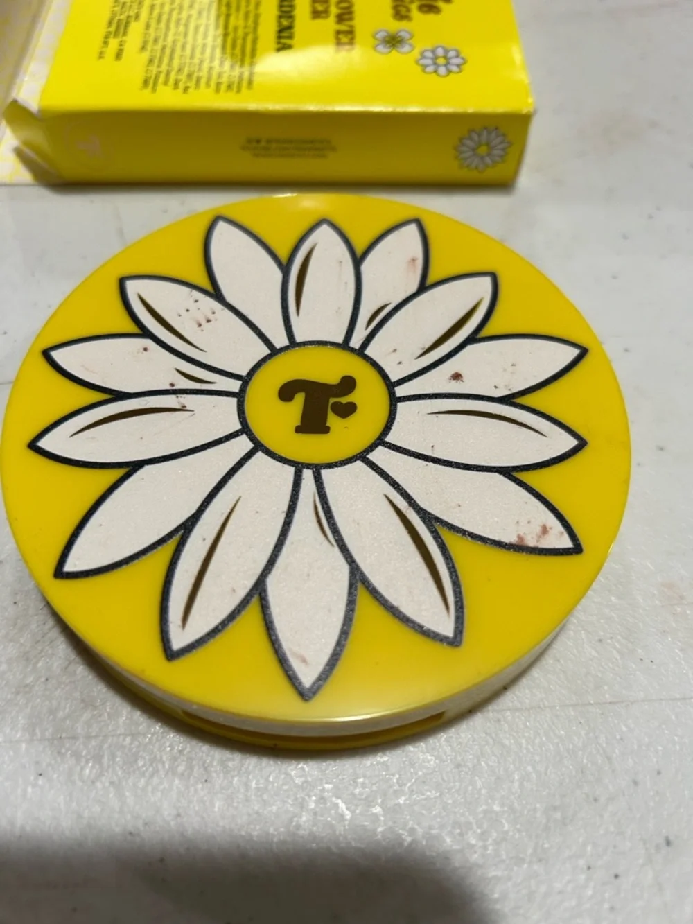 Flower Power Bronzer Trio - Groovy Gardenia (Yellow)